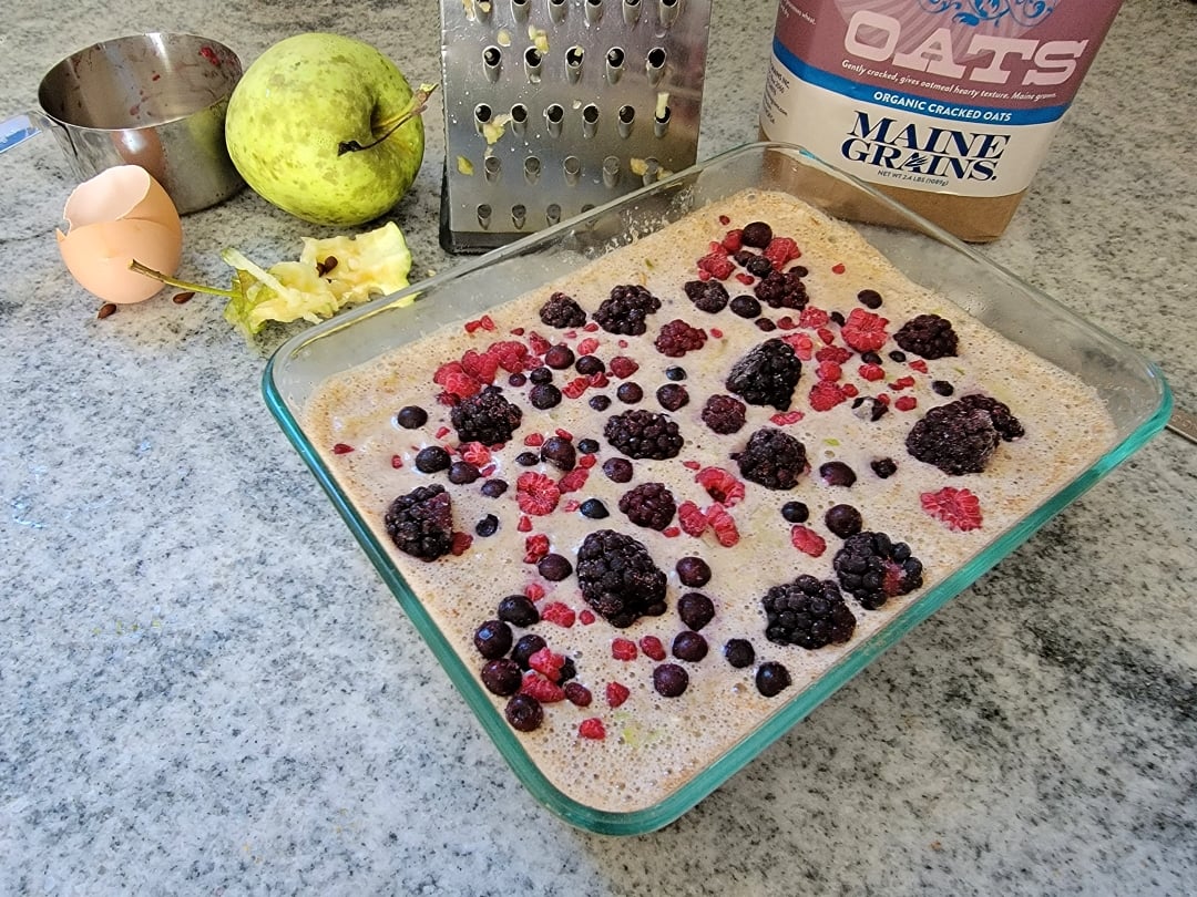 Cracked Oat Apple Berry Bake