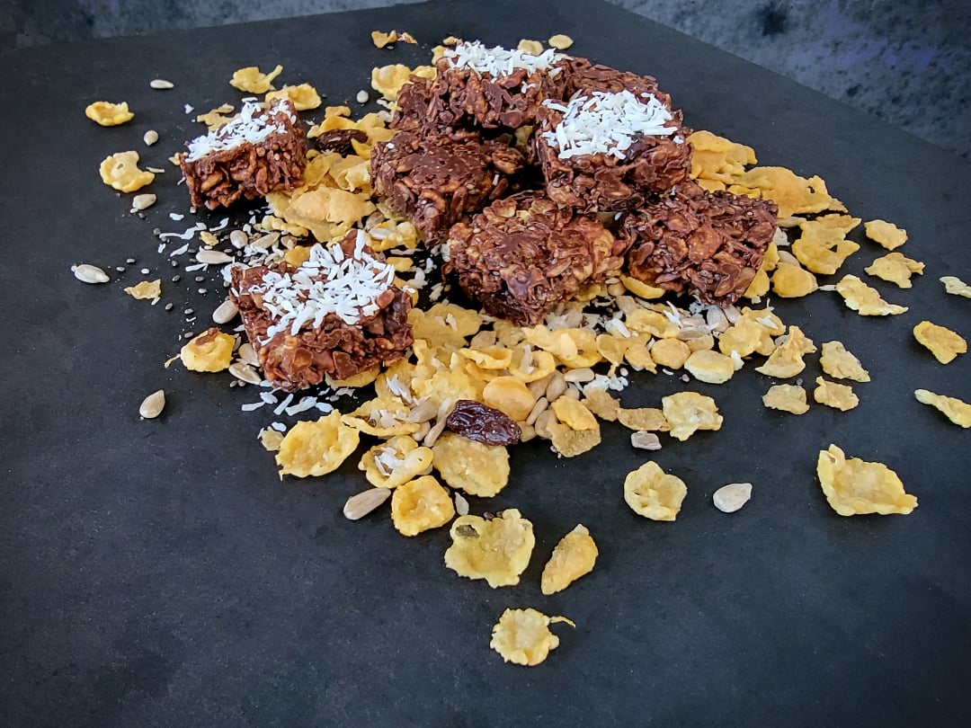 crunchy chocolate peanut butter bites